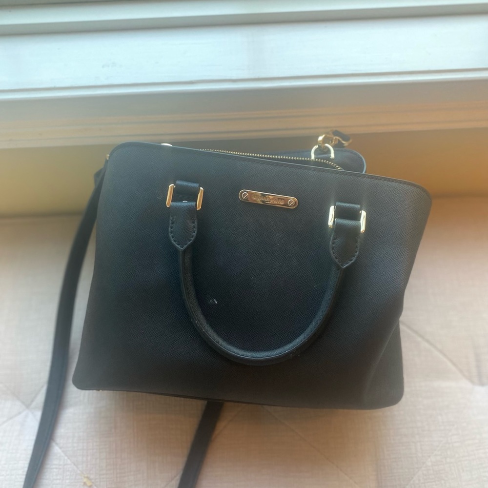Black Micheal Kors shoulder bag